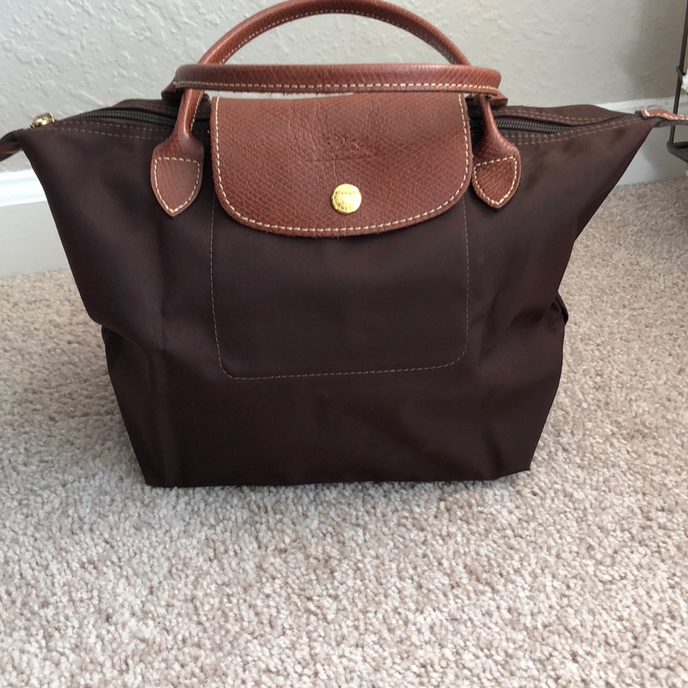 Small, short handle Longchamp Le Pliage